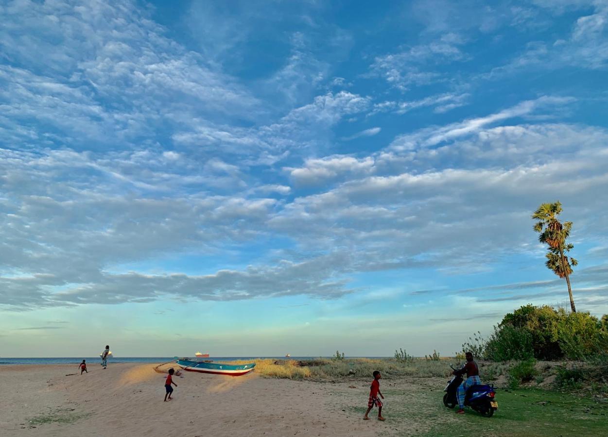 108 Palms Beach Resort Trincomalee Εξωτερικό φωτογραφία