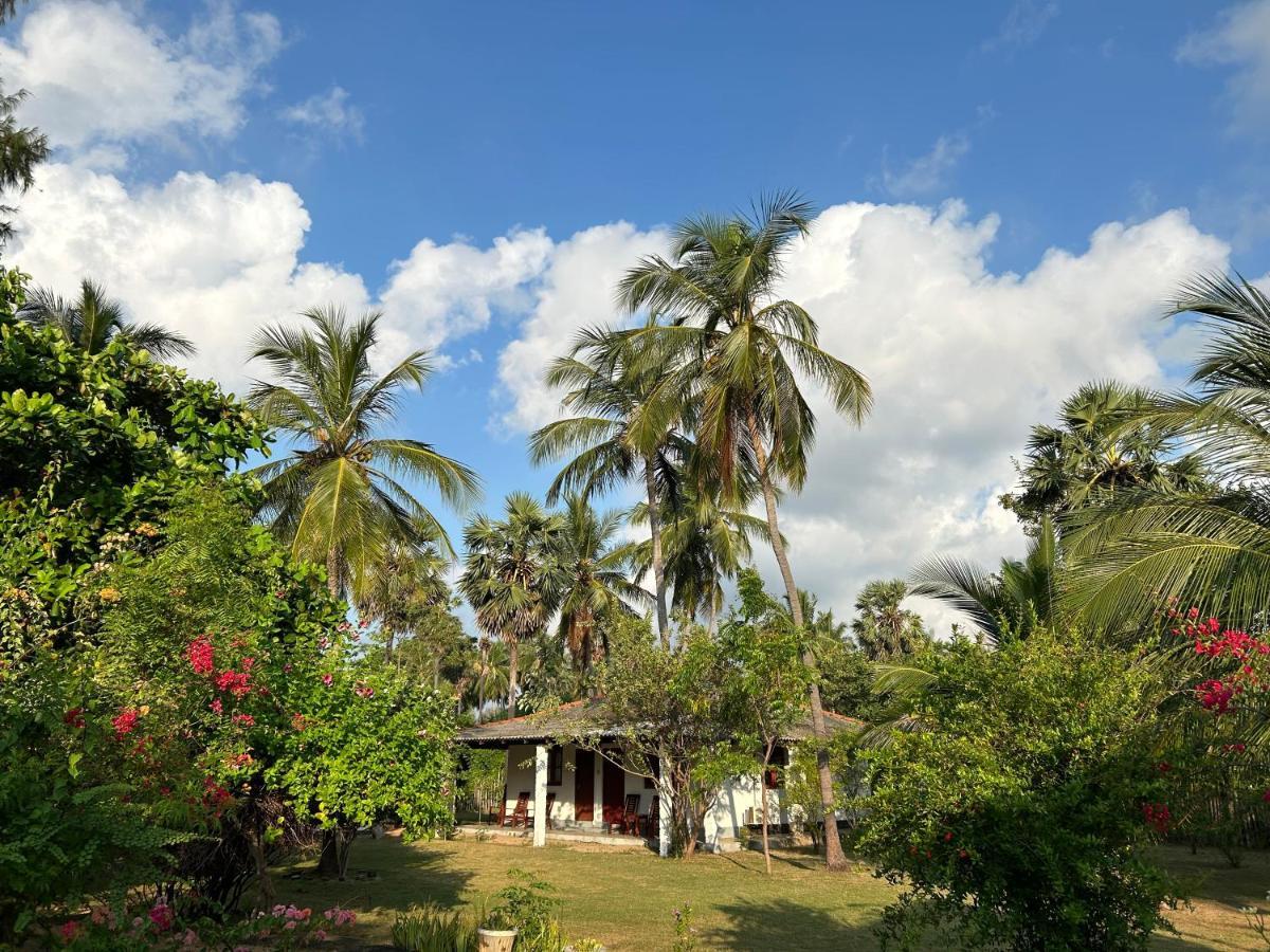 108 Palms Beach Resort Trincomalee Εξωτερικό φωτογραφία