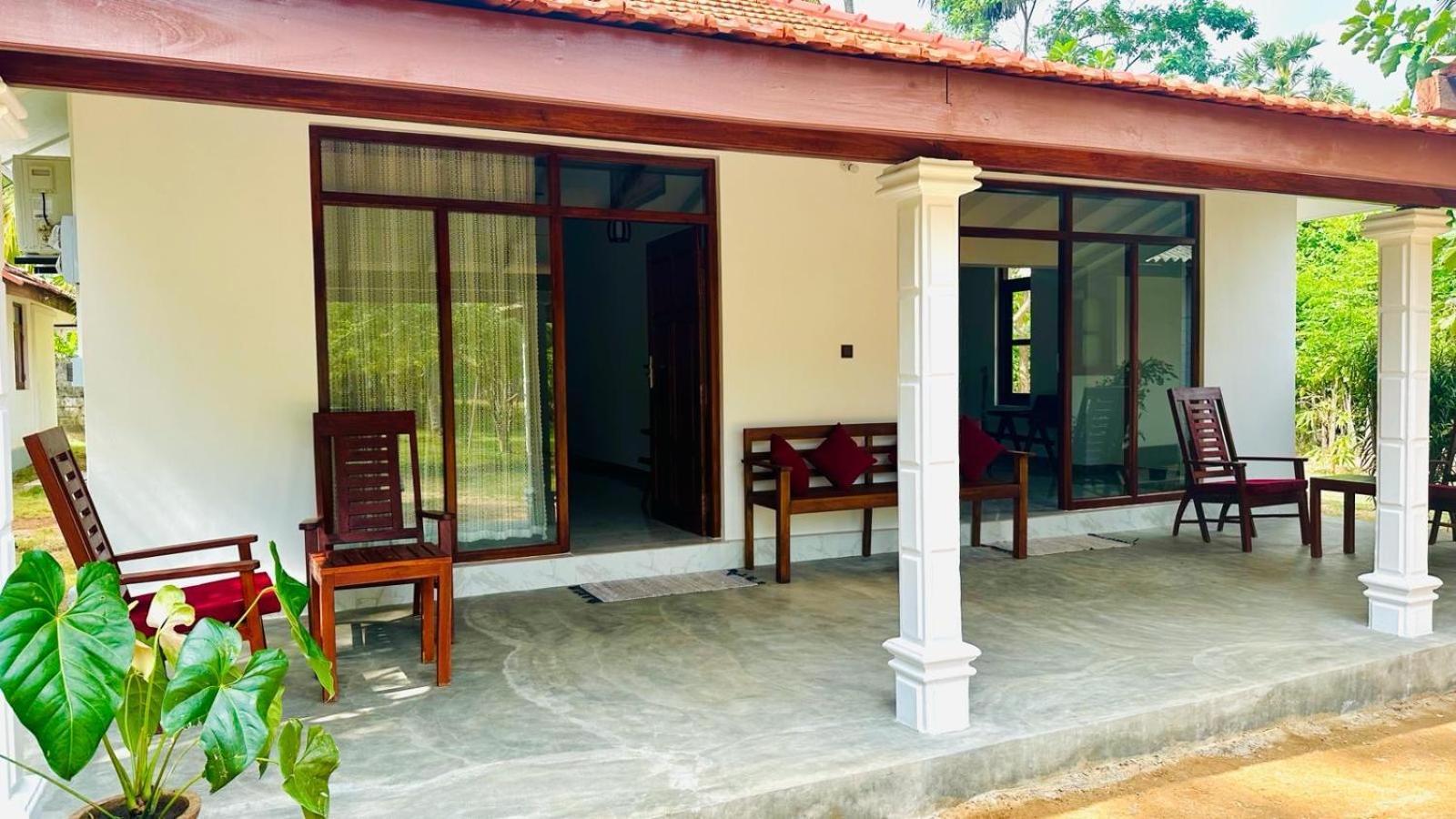 108 Palms Beach Resort Trincomalee Εξωτερικό φωτογραφία