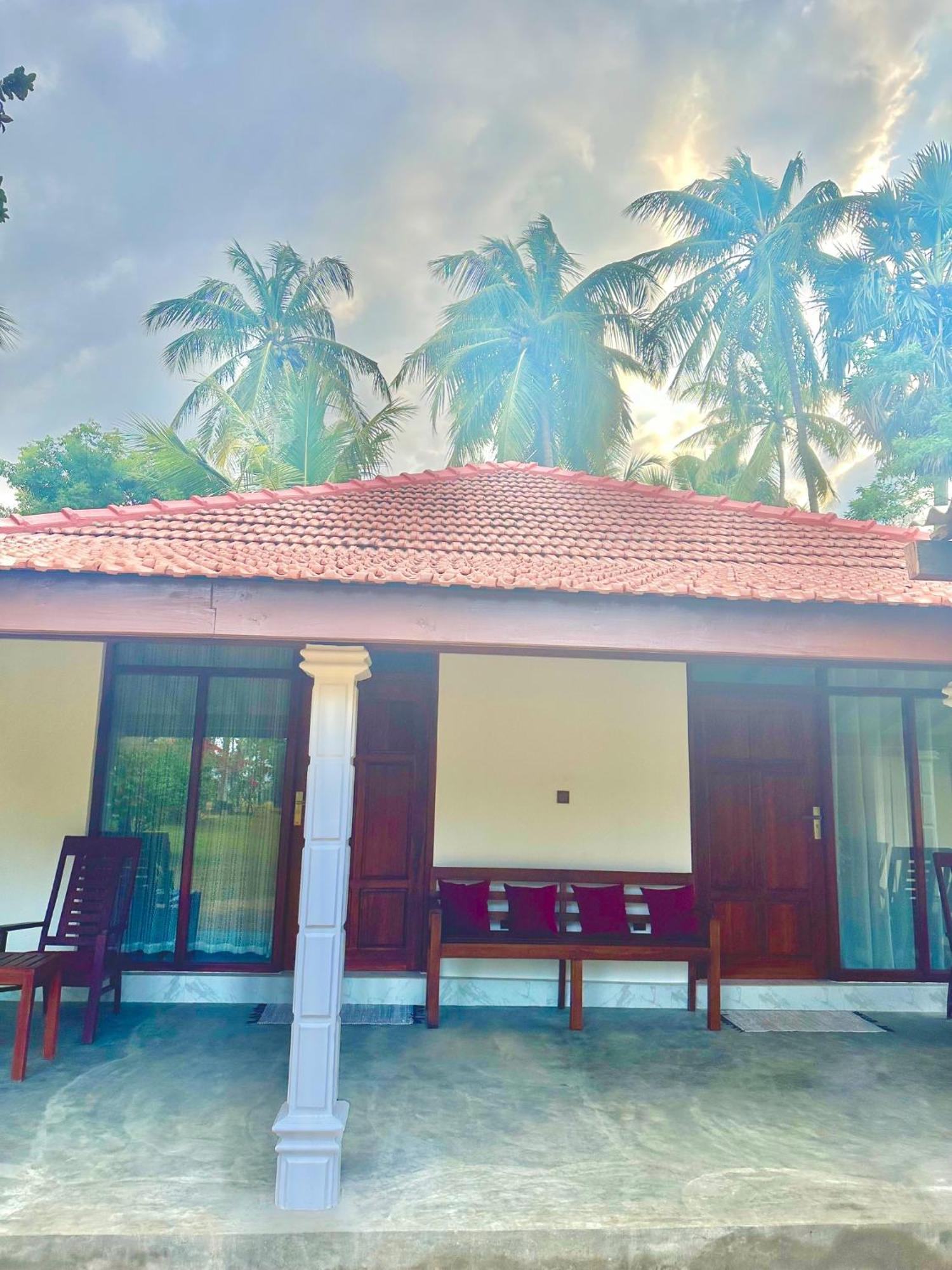 108 Palms Beach Resort Trincomalee Εξωτερικό φωτογραφία