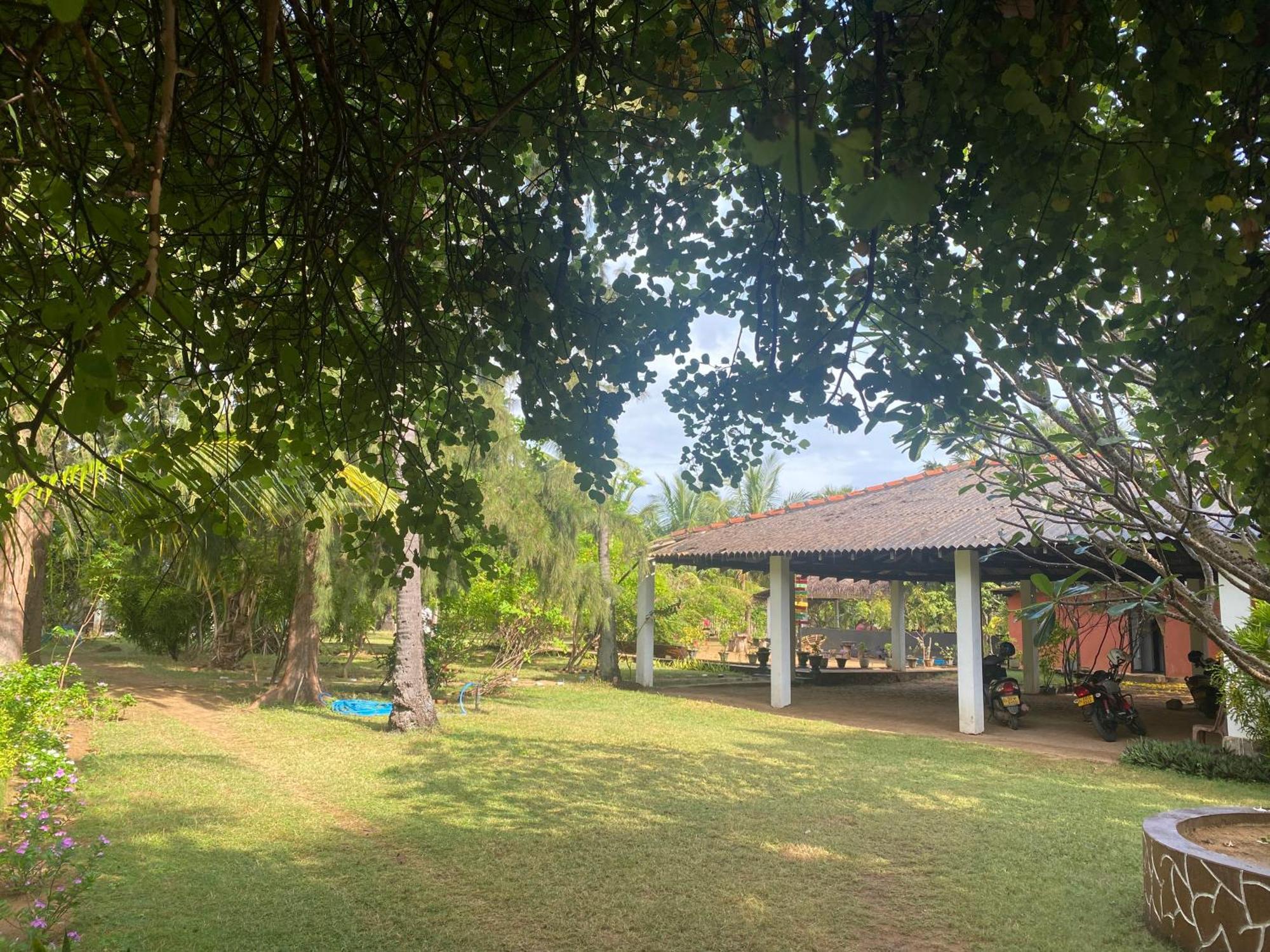 108 Palms Beach Resort Trincomalee Εξωτερικό φωτογραφία